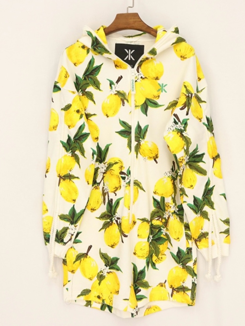 🍋Onepiece Lemon Print Zip-Up Hooded Romper Jumpsuit Shorts🍋
Size Medium